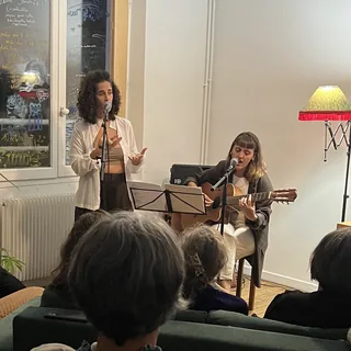 Le lieu de Joséphine et Martin : Salon au centre de Romainville